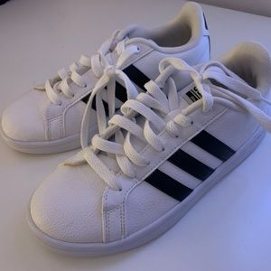 Adidas Grand Court Sneakers